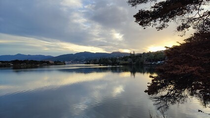 Lago Grande di Ganzirri, a Messina, durante il tramonto