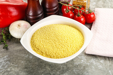 Raw dry wheat couscous grain