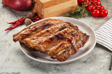 Grilled pork ribs with spices