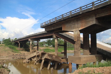 ponte caída na BR-319, no Amazonas