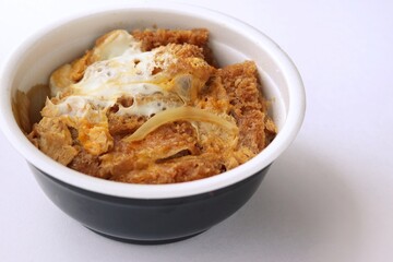 テイクアウトのカツ丼弁当