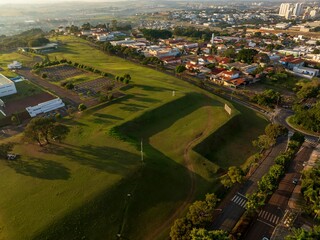 Fototapeta premium Foto aérea da cidade de Campinas, uma das maiores cidades do estado de São Paulo