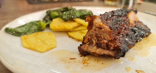 lamb chops with green peppers