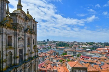 Fototapeta premium Scenic view of Porto, Portugal on a sunny day