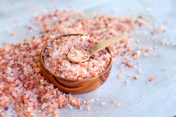 Pink Himalayan salt in wooden  bowl