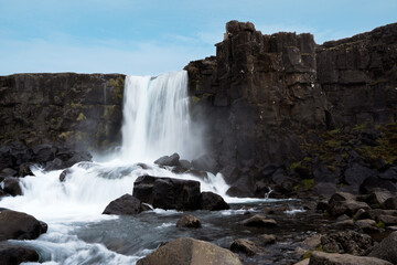 Obraz premium wunderbarer Wasserfall Öxarárfoss