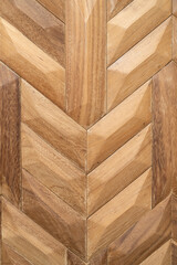 Lambrin de madera con patrones 