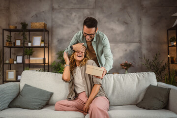 Boyfriend surprise his girlfriend with gift for birthday, anniversary