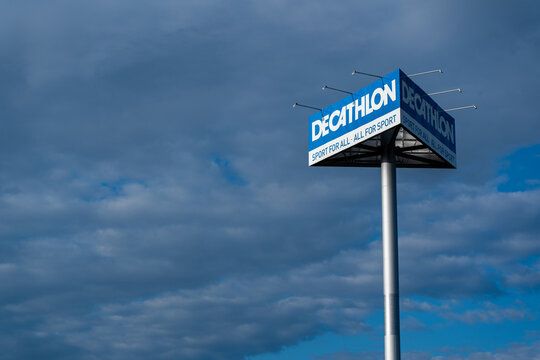 Decathlon billboard with blue sky
