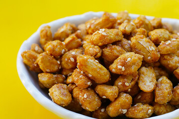 Caramelised peanuts with sesame, Candied peanuts
