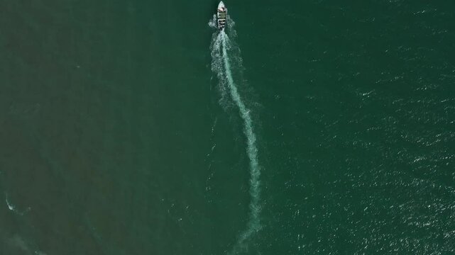 lancha de pescador en Mexico, mar de cortez 
