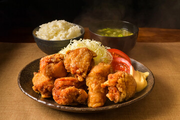 鳥からあげ定食
