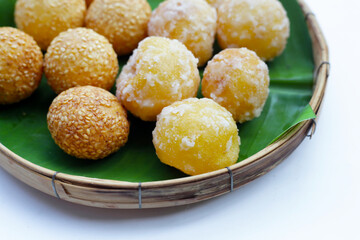 Thai snack, Fried mung bean stuffed balls