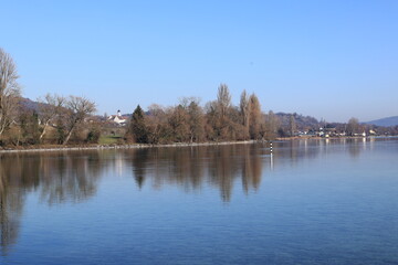 Blick auf den Rhein bei Stein am Rhein in der Schweiz	