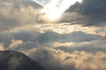 Obraz premium 鹿島槍ヶ岳から見た幻想的な雲