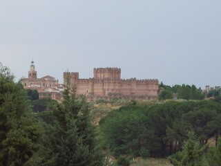 Fototapeta premium Vista lejana del castillo