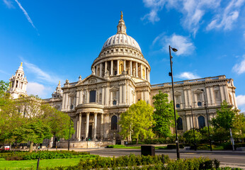 Obraz premium St. Paul's cathedral in London, UK