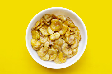 Roasted salted broad beans snack