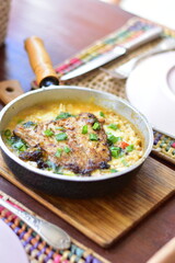 A culinária da França compreende uma grande variedade de pratos e de grande prestígio no mundo, principalmente no ocidente. A grande variedade de queijos, vinhos, carnes e doces é presente