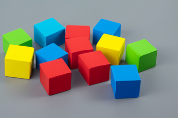 Obraz premium colored cubes gray background