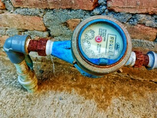 photo of old water meter