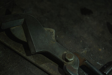 devices and tools for processing glass, scissors, clamps