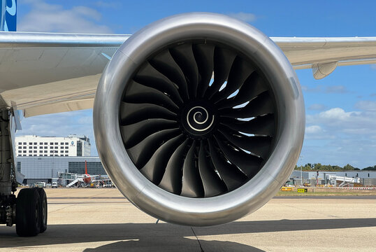 Boeing 787-9 Dreamliner Rolls Royce Trent 1000 Aircraft Engine Fan Blades