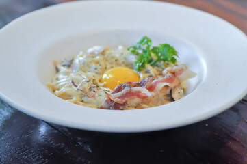 pasta carbonara or spaghetti , pasta or spaghetti carbonara