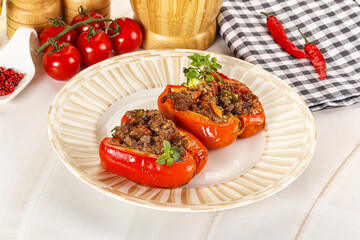 Bell pepper stuffed minced meat