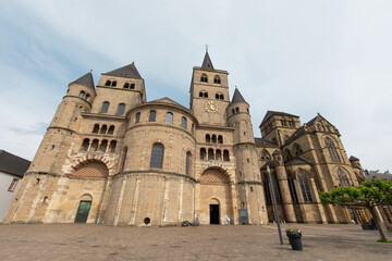 Fototapeta premium Cathedral of Saint Peter in Trier, Germany
