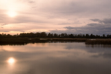 Obraz premium coucher de soleil, Etang, La Dombes, 01, Ain, France