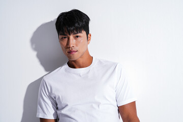 健康的なアジア男性の美容イメージ