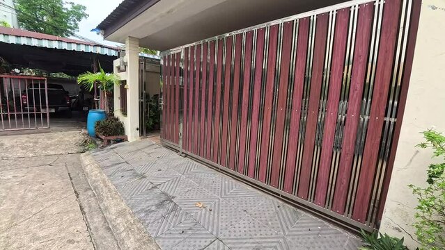 automatic sliding door while sliding open from the front of the house