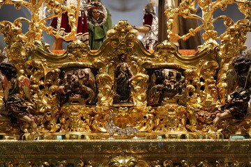 Figure of Jesus in gold sculpture
