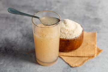 Refreshing Psyllium Husk Drink: Natural Fiber Boost for Digestive Health
