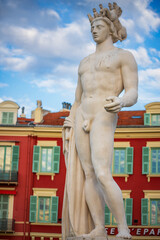 Fototapeta premium Fountain Soleil on Place Massena in Nice