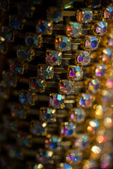 Bordados con Pedrería Fina: Arte y Elegancia en Cada Puntada para Decoración y Moda