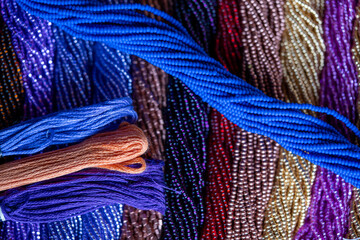 Bordados con Pedrería Fina: Arte y Elegancia en Cada Puntada para Decoración y Moda