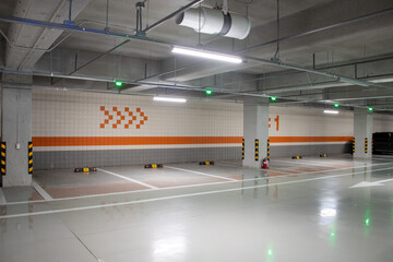 Parking facilities and convenience facilities built in the basement of modern buildings
