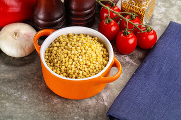 Dry ptitim heap in the bowl