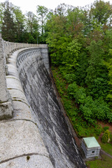 Zapora Leśniańska jest najstarszą zaporą wodną w Polsce