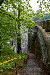 Zapora Leśniańska jest najstarszą zaporą wodną w Polsce