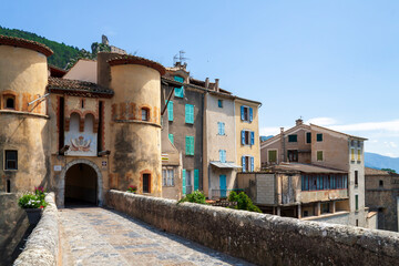 Entrevaux, village médiéval, ville forteresse, France, photographie de voyage, château, remparts, photographie urbaine