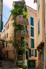 Fototapeta premium Entrevaux, village médiéval, ville forteresse, France, photographie de voyage, château, remparts, photographie urbaine