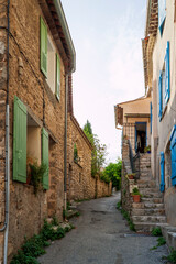 Moustiers Sainte Marie, village de charme, france, photographie de voyage, tourisme, touristique