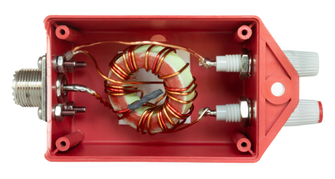 Circuit inside a shortwave antenna connection