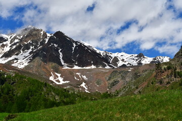 Schöne Landschaft im Ultental in Südtirol 