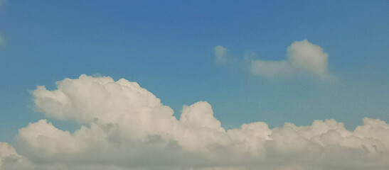 View of the sky with beautiful clustered clouds