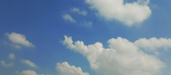 View of the sky with beautiful clustered clouds