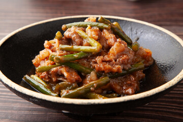牛肉とニンニクの芽の炒め物